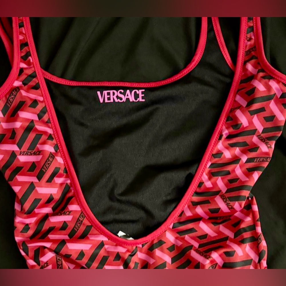 Versace Womens Red Black La Greca Logo Reversible One Piece Swimsuit Size S $825 - Picture 6 of 6